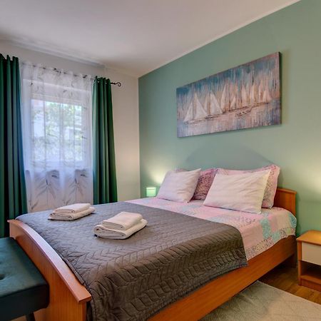 Apartments Babic Fažana エクステリア 写真