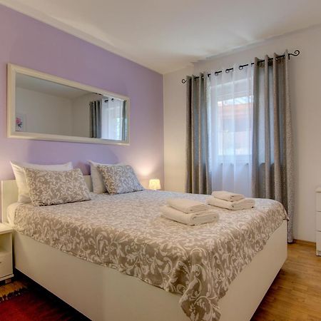 Apartments Babic Fažana エクステリア 写真