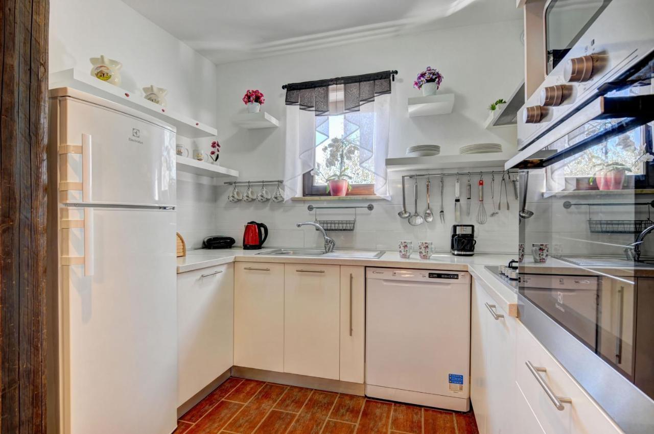 Apartments Babic Fažana エクステリア 写真