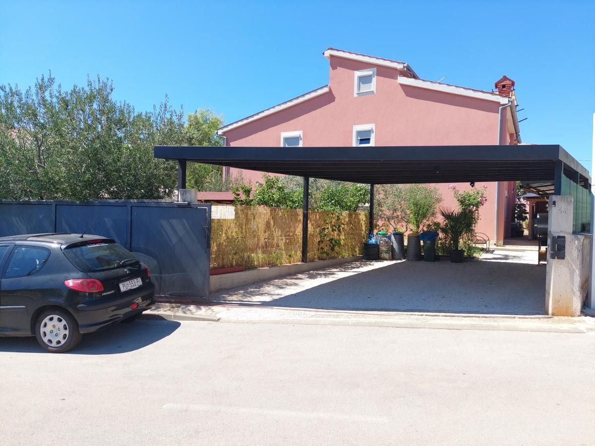 Apartments Babic Fažana エクステリア 写真