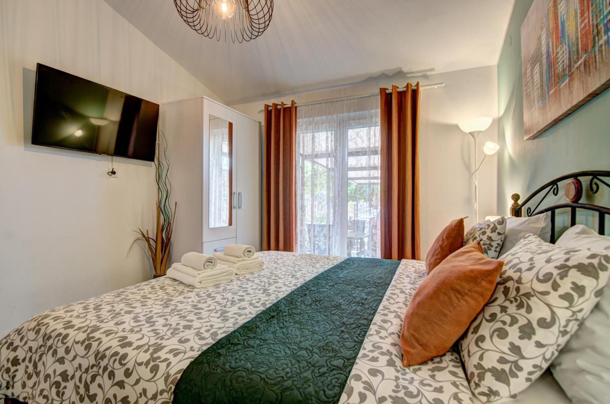 Apartments Babic Fažana エクステリア 写真