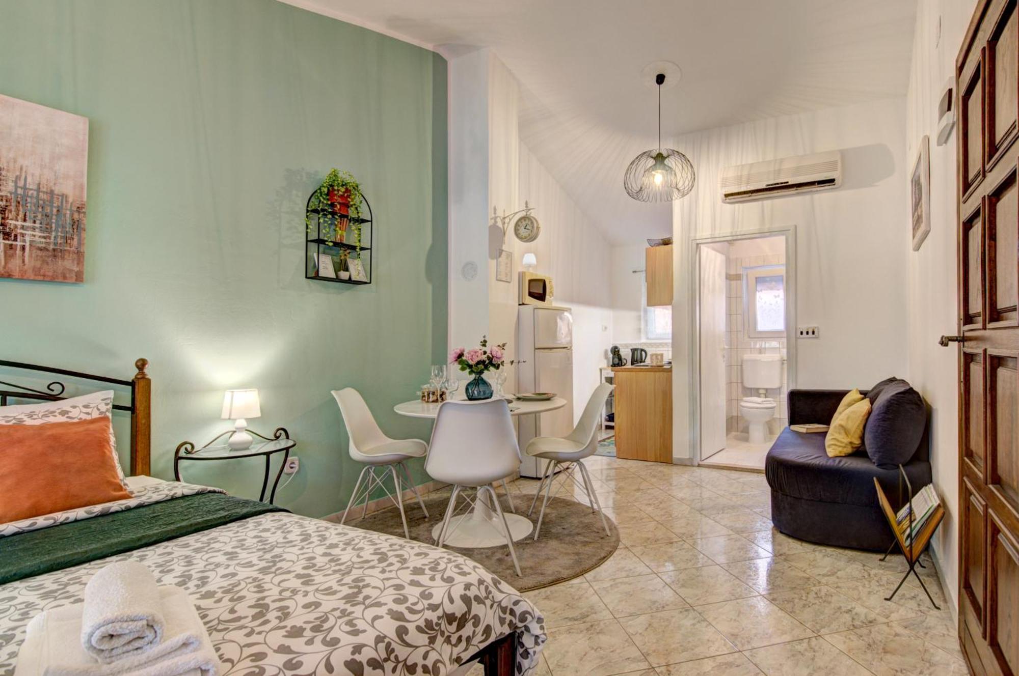 Apartments Babic Fažana エクステリア 写真