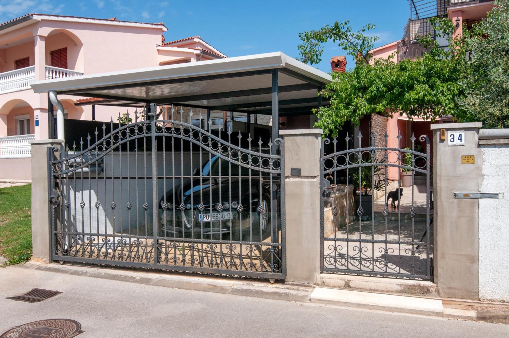 Apartments Babic Fažana エクステリア 写真