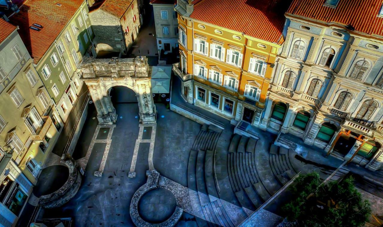 Apartments Babic Fažana エクステリア 写真