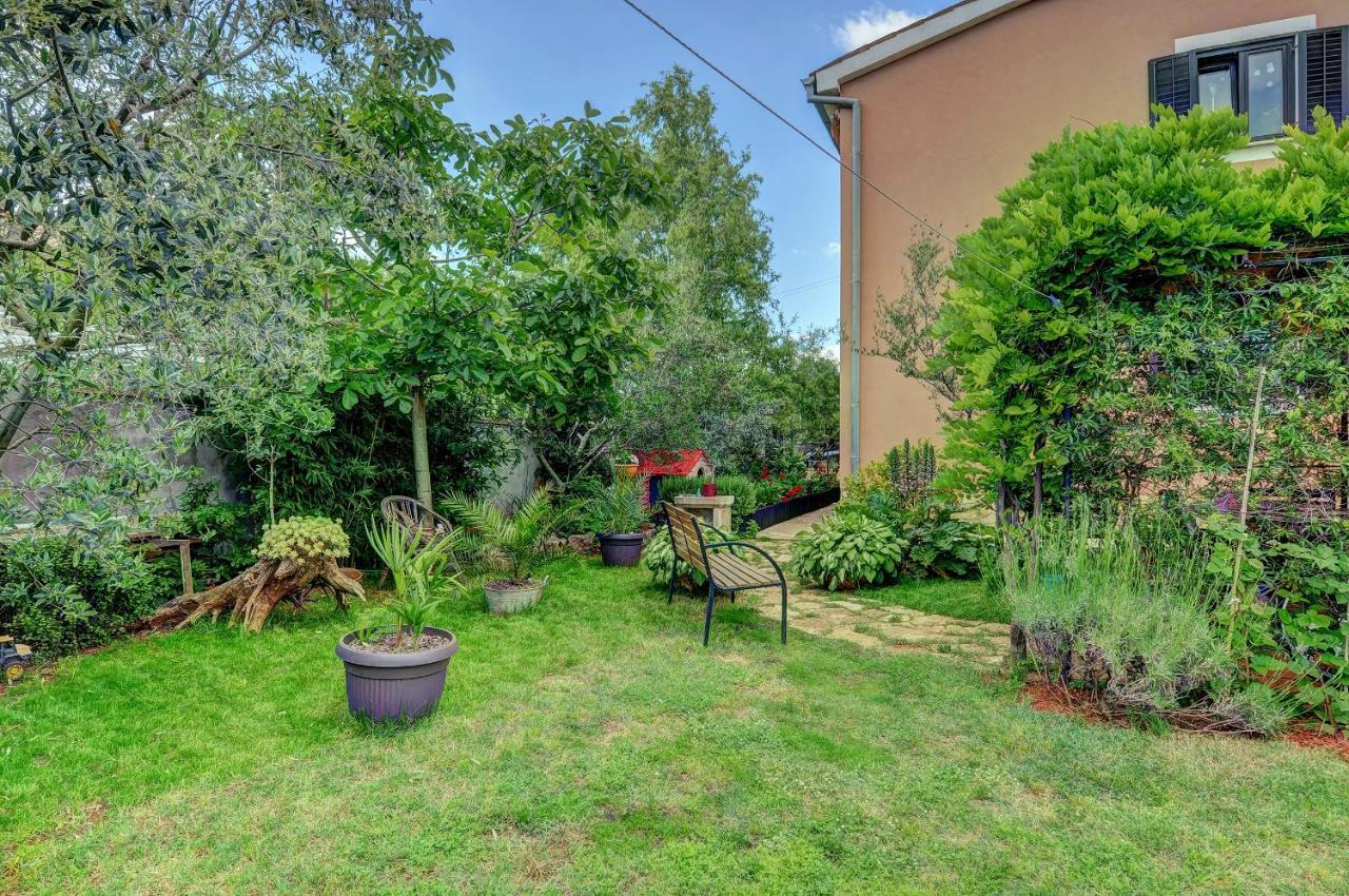 Apartments Babic Fažana エクステリア 写真